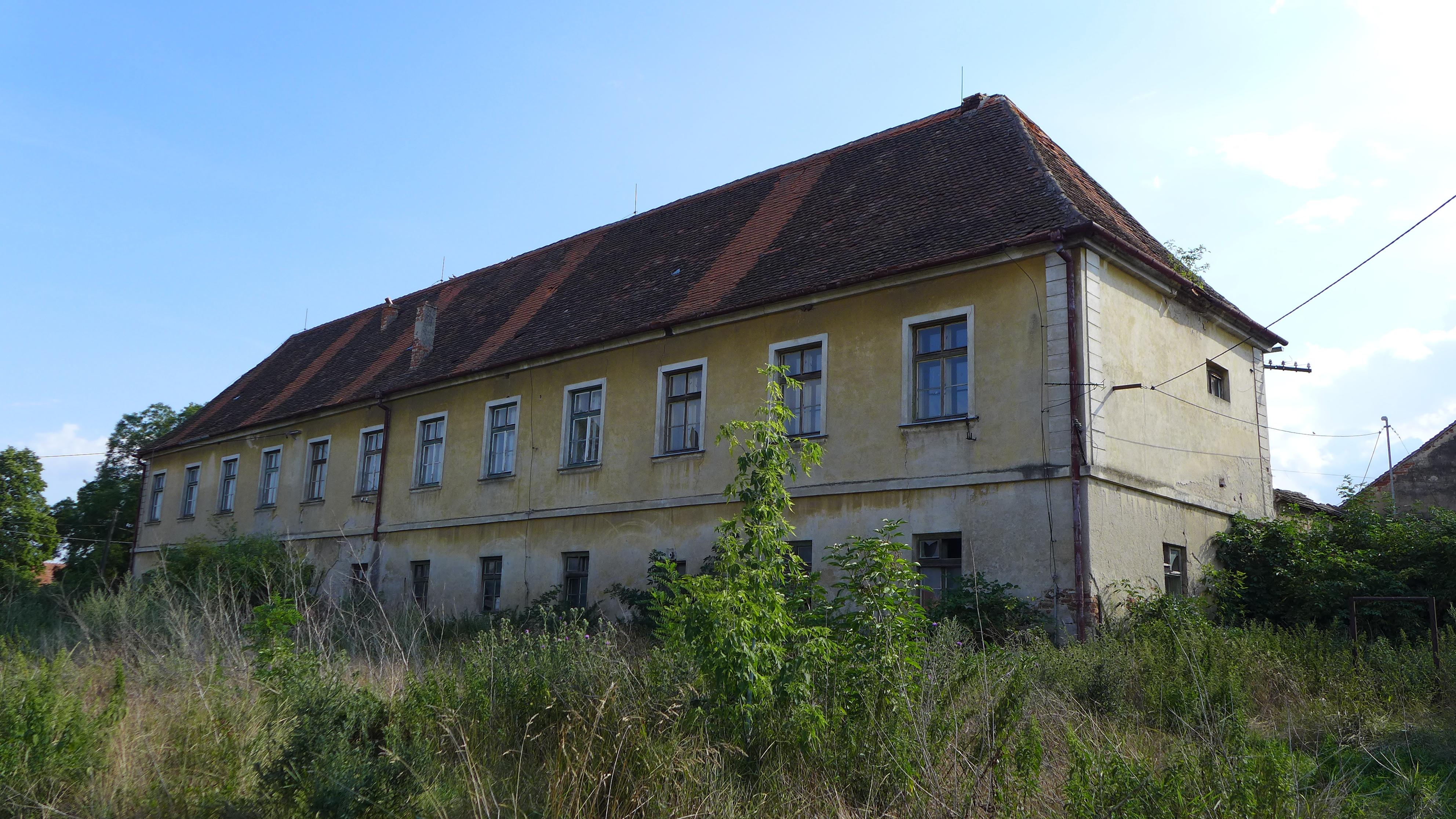 Zámek Branišovice