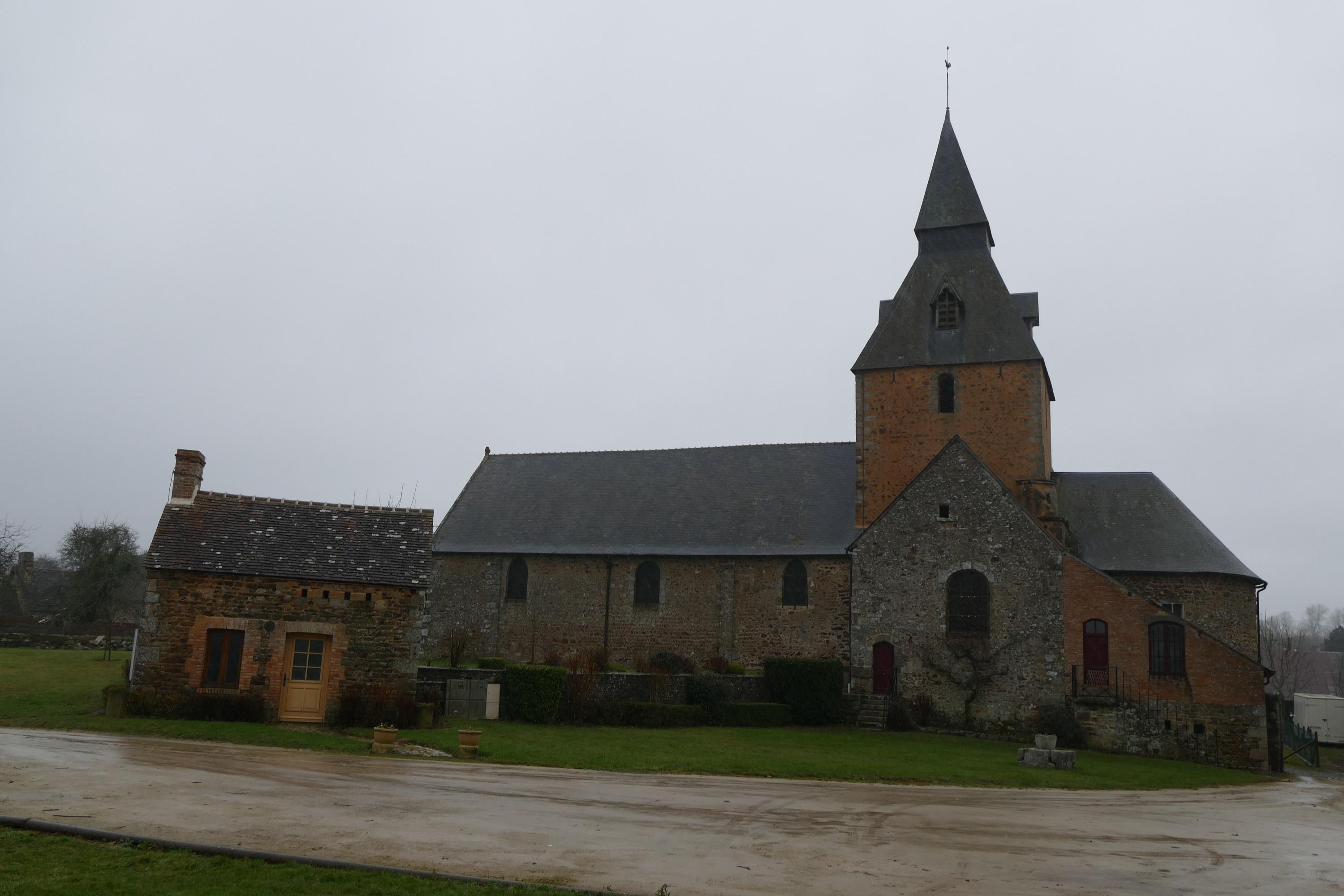 église Saint-Pierre de La Roche-Mabile