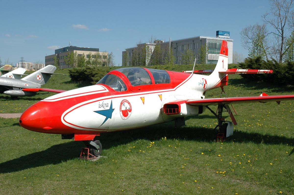 TS-11 Iskra