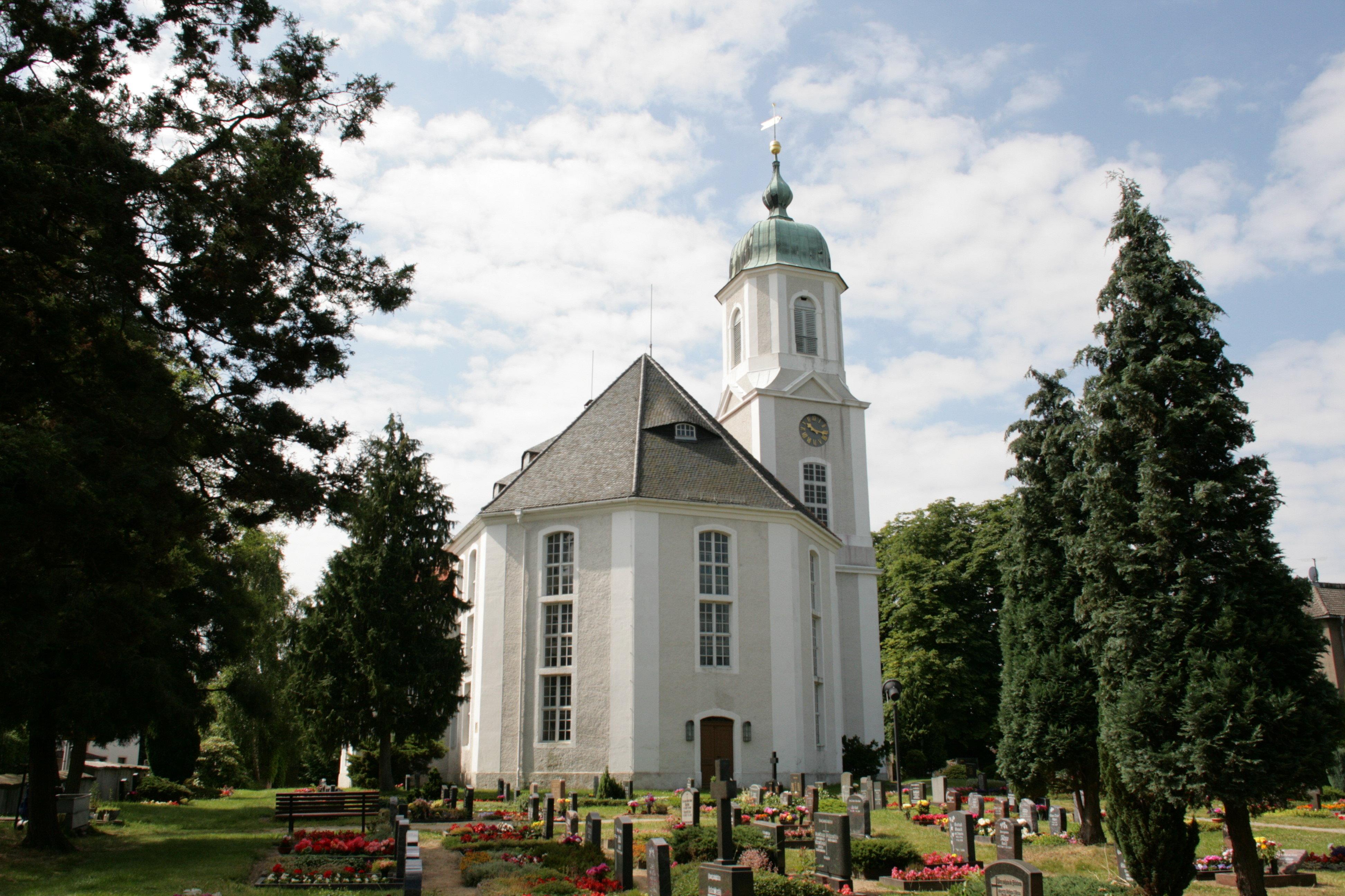 Kirche und Kirchhof Uhyst am Taucher