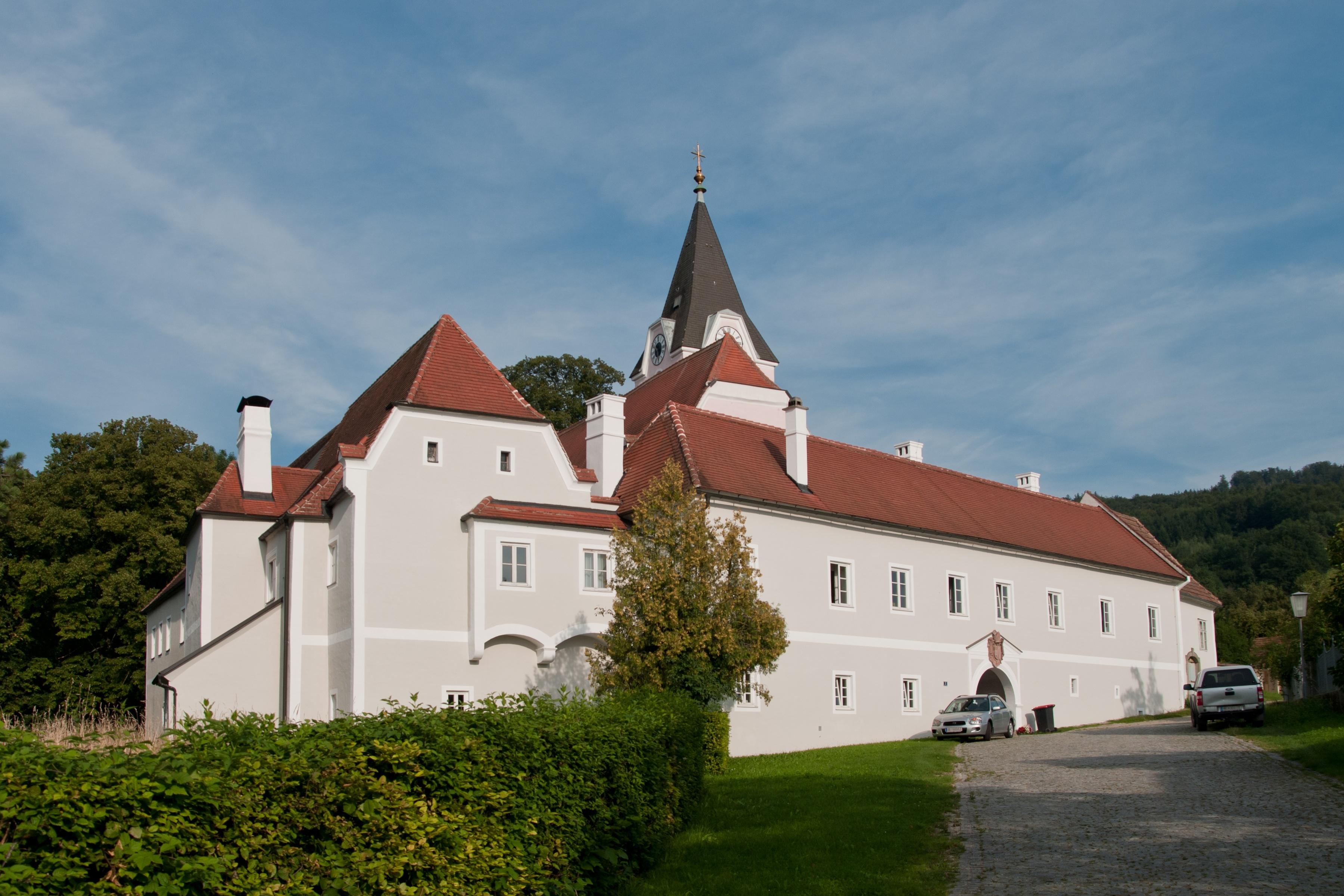 Schloss mit Pfarrhof