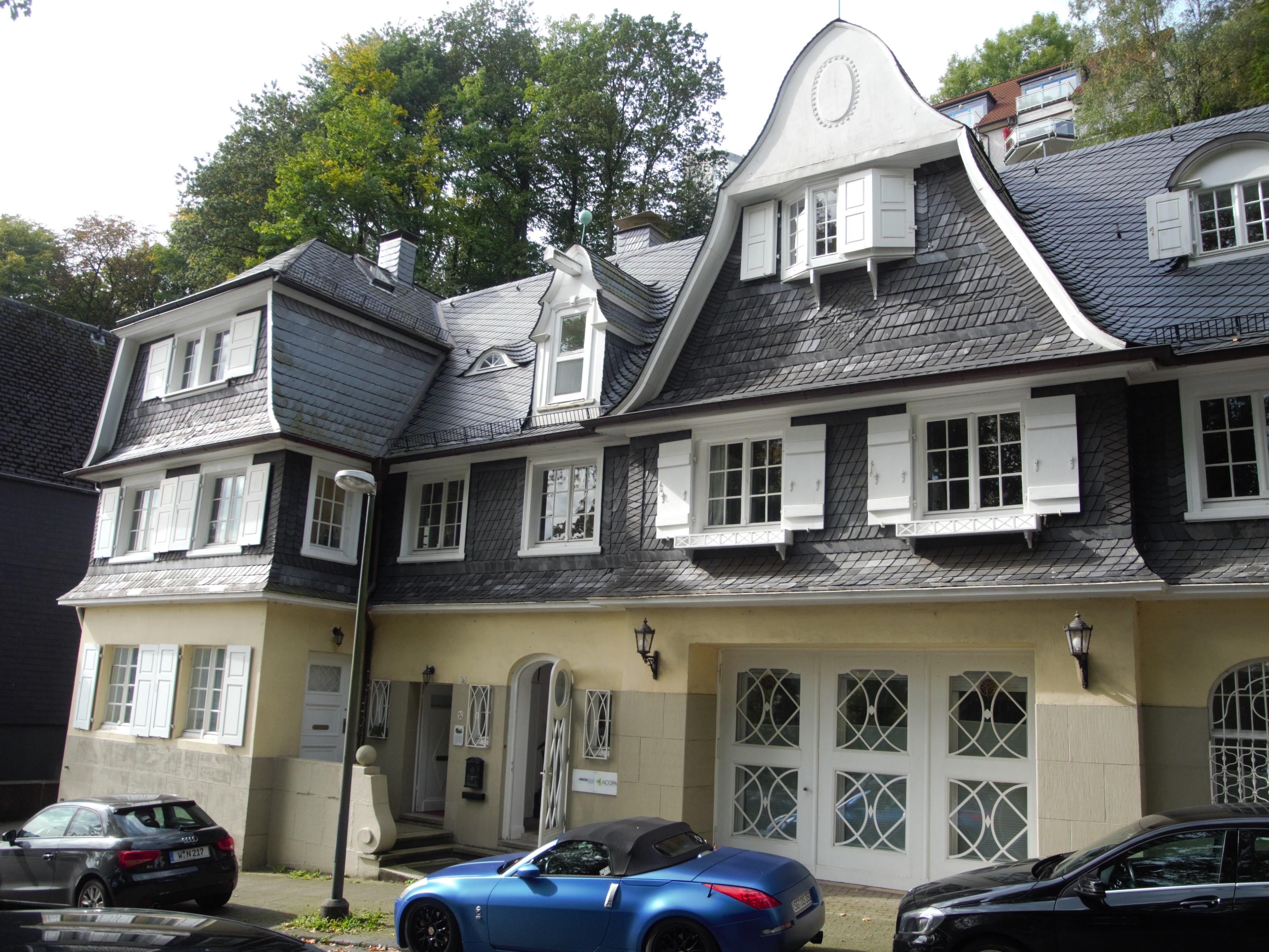 Bismarckstraße 11