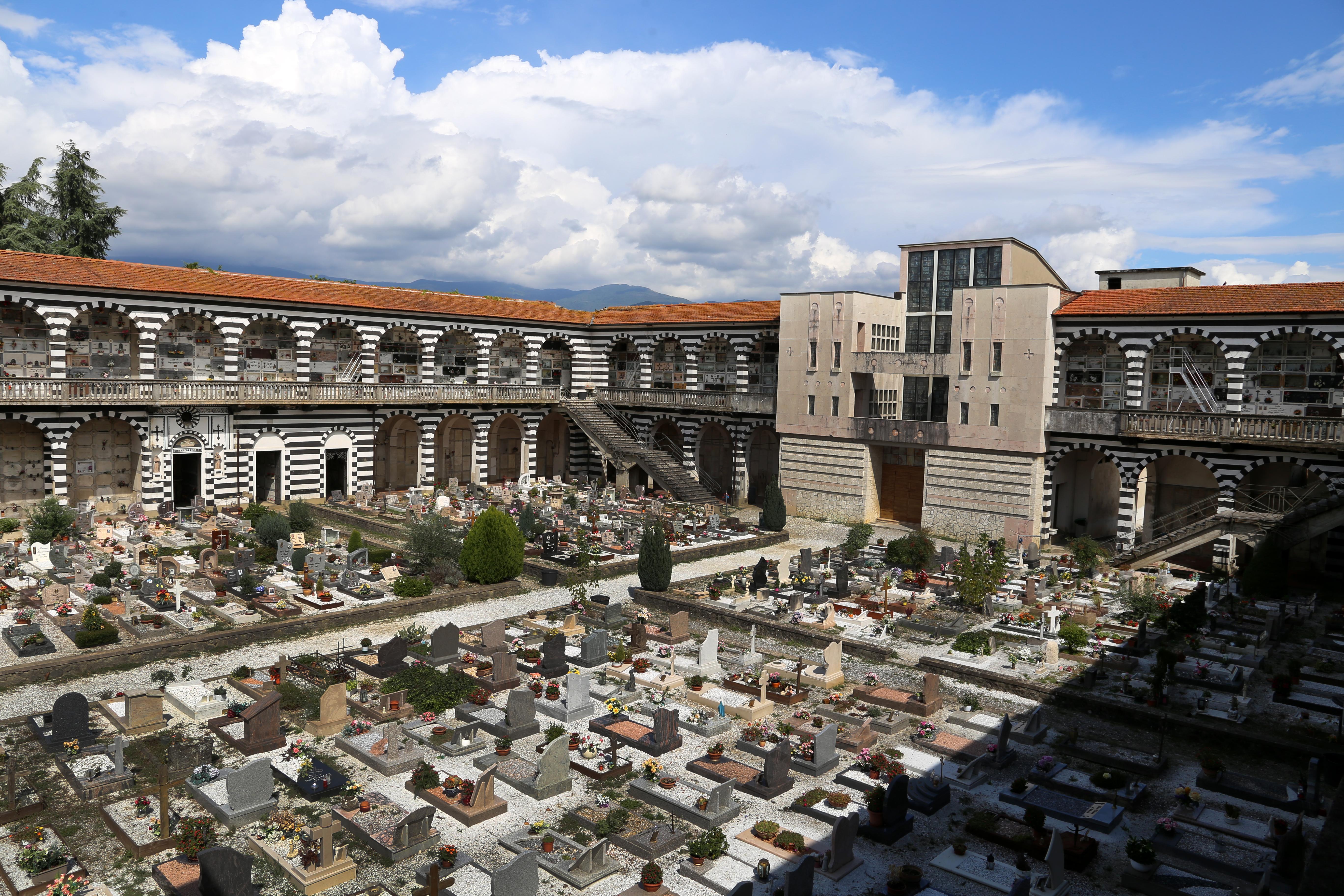 Chiesa del cimitero della Vergine