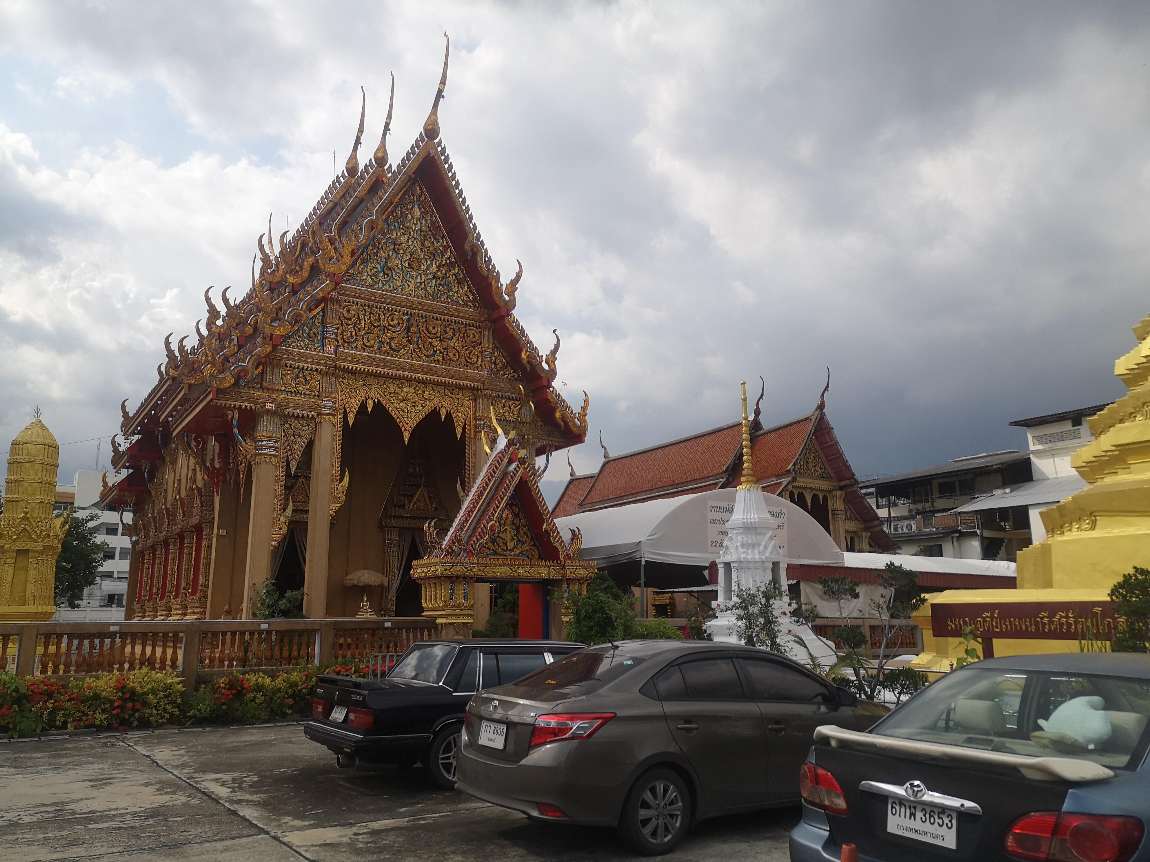 Wat Thep Nari