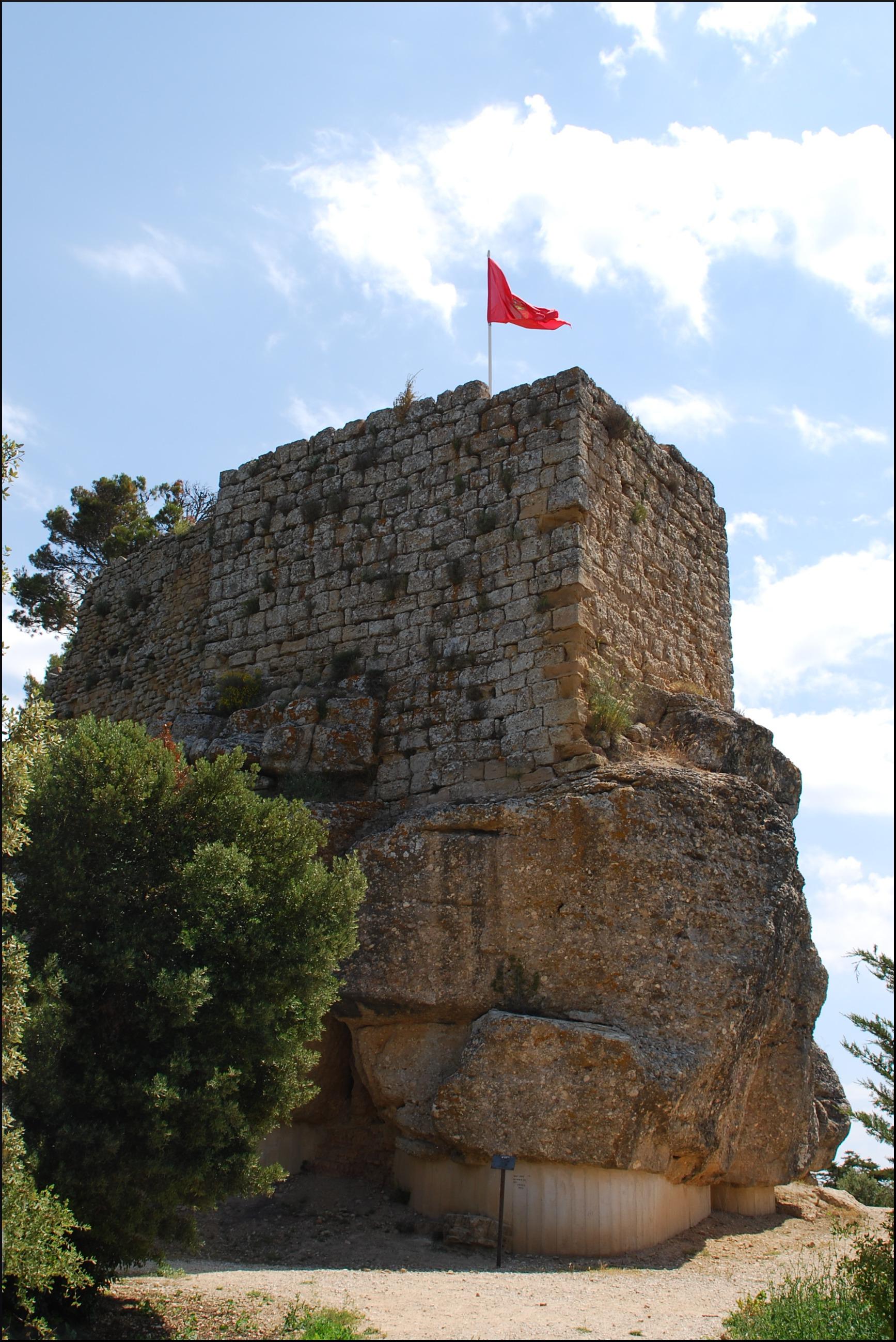 Castillo de Monjardín