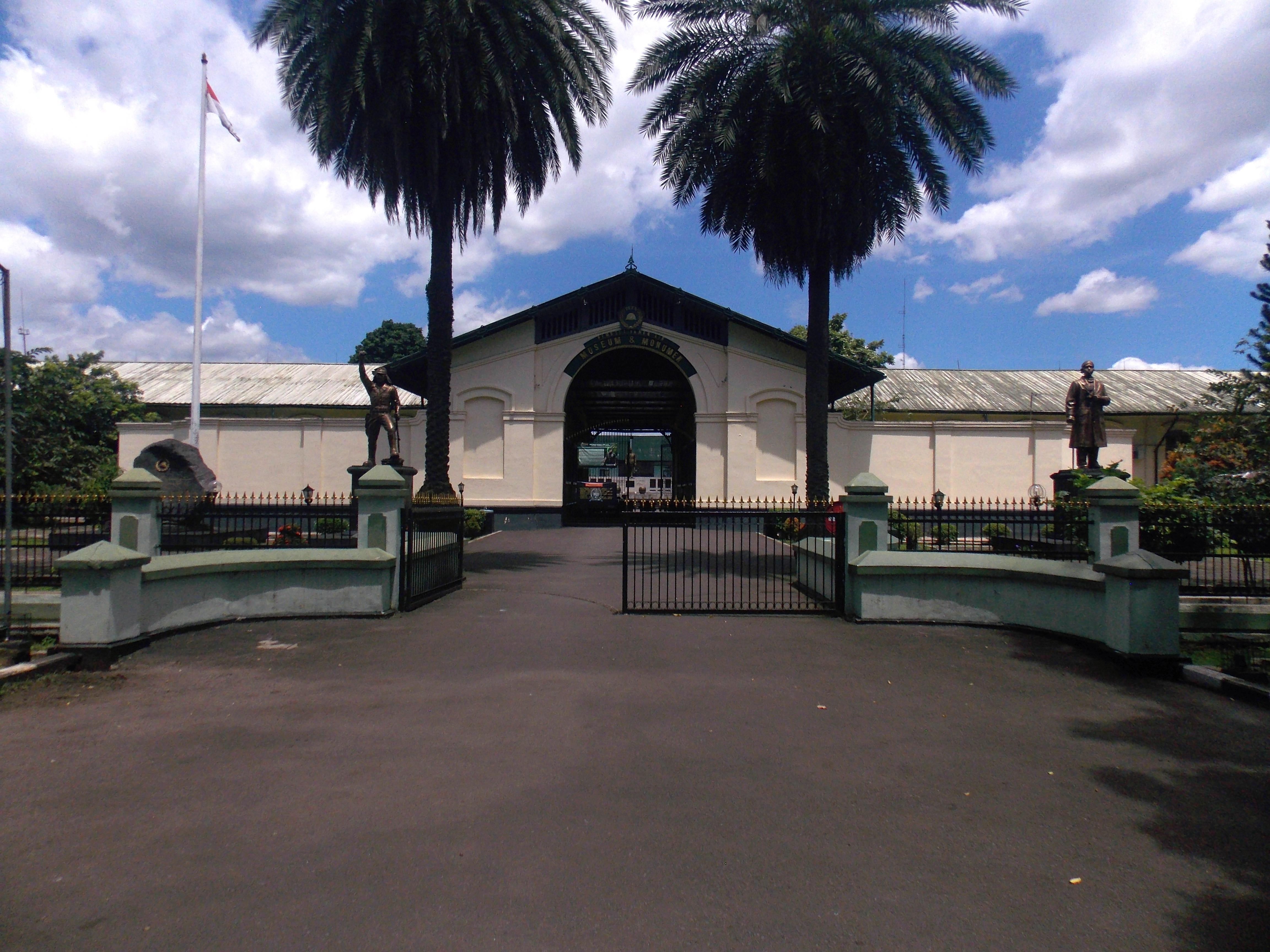 Monumen dan Museum Pembela Tanah Air