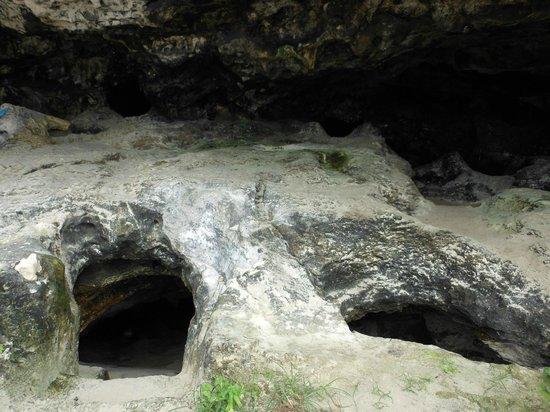 Caves Beach