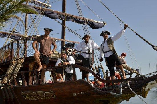 BLACK SAM - Pirate Ship