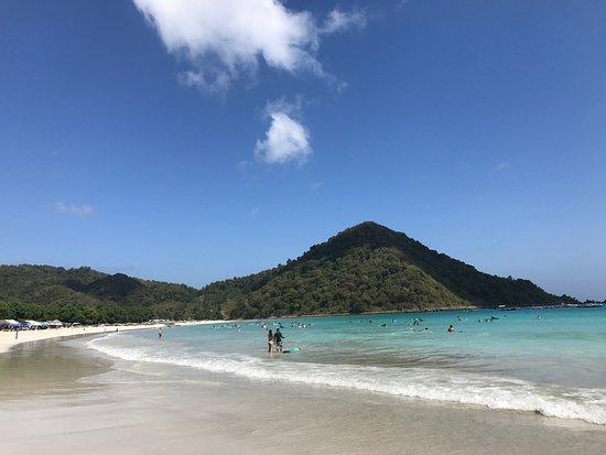 Pantai Selong Belanak