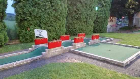 Farmington Miniature Golf and Ice Cream Parlor
