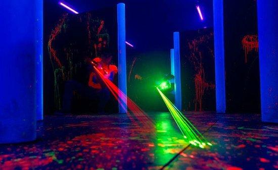 Q-Fun Laser Game