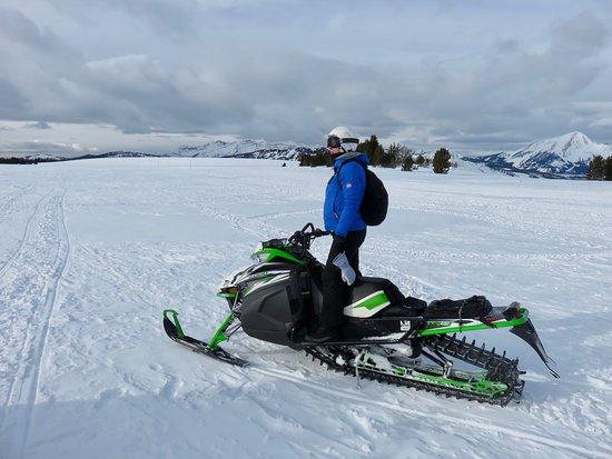 Canyon Adventures Snowmobile Tours