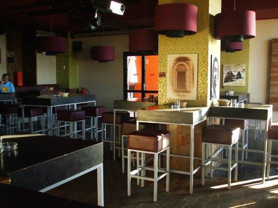 Peanuts Bar