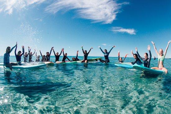 Currumbin Alley Surf School