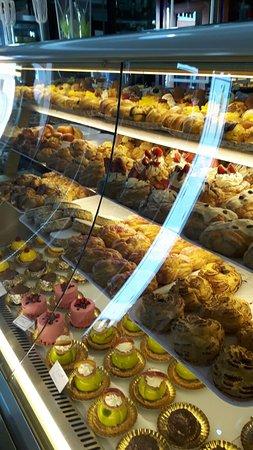Pasticceria Dom Perignon