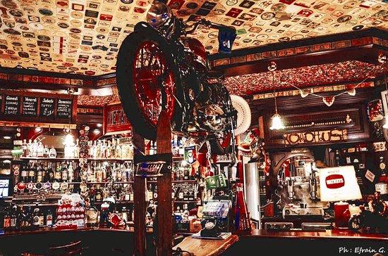 Roadhouse Pub