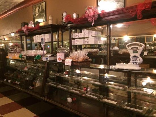 Cummings Coffee & Candy