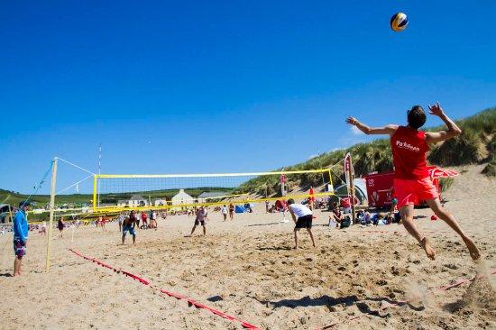 Beach Volleyball School