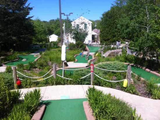 Harbor Lights Mini Golf