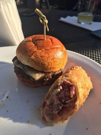 3 Corners Grill & Tap