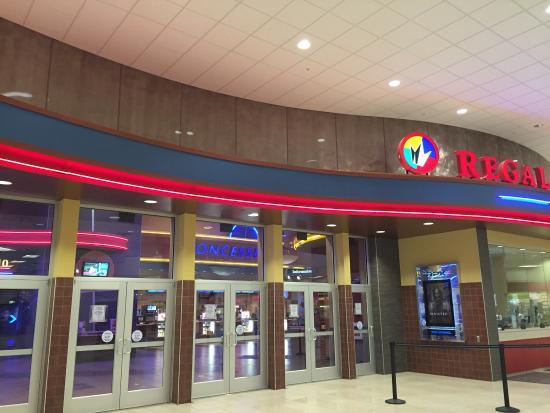 Regal Clifton Park Stadium 10 & RPX