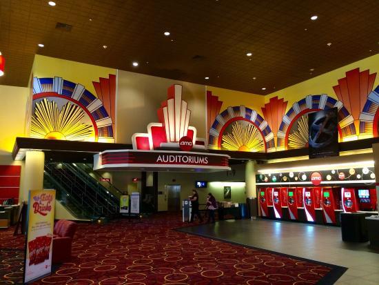 AMC Streets of Woodfield 20