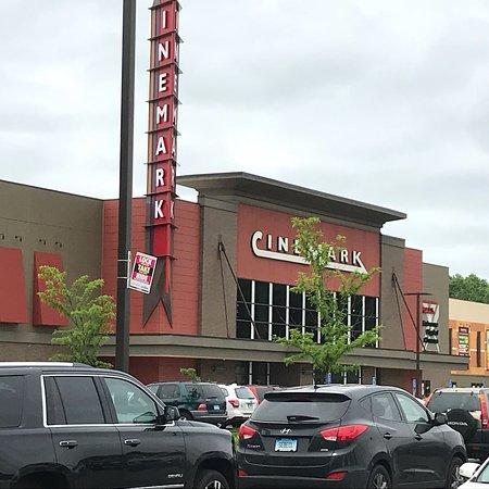 Cinemark North Haven 12