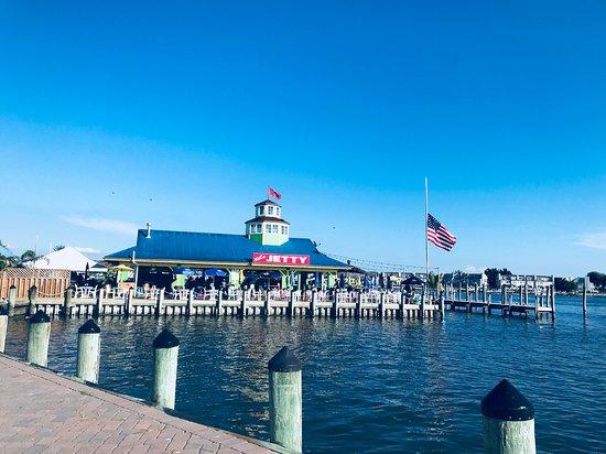 Jetty Dock Bar