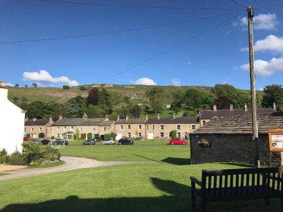 Fox and Hounds Inn