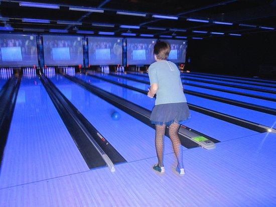 Center B.Bowl