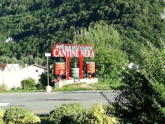 Cantine Nera Wine Bar