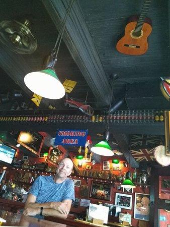 Billy's Old English Pub