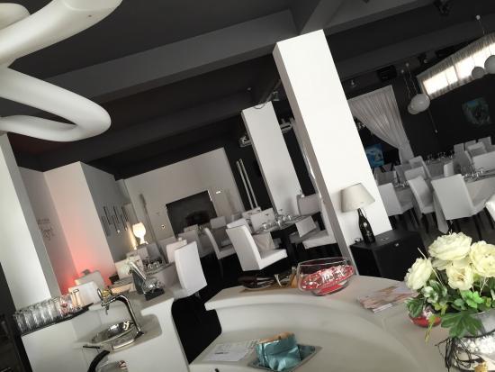 Moon Light Club Cafe
