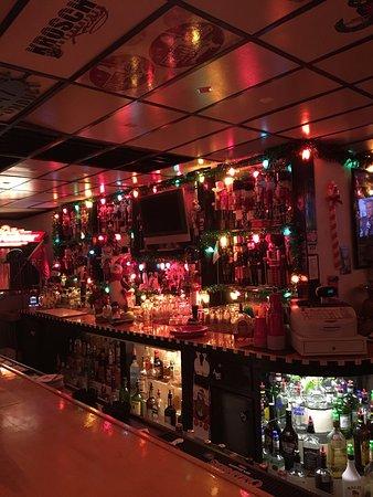 Carmen's Black & White Bar and Grill