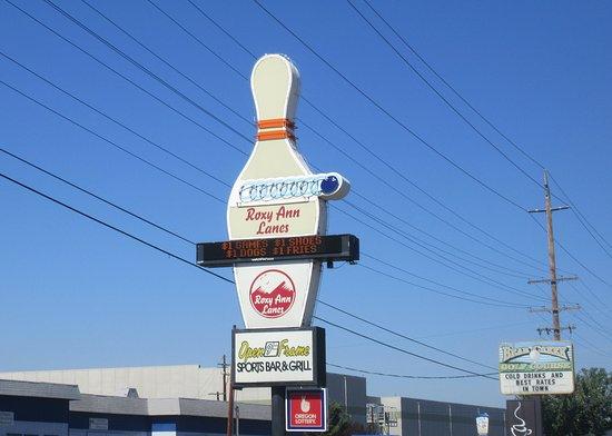 Roxy Ann Lanes