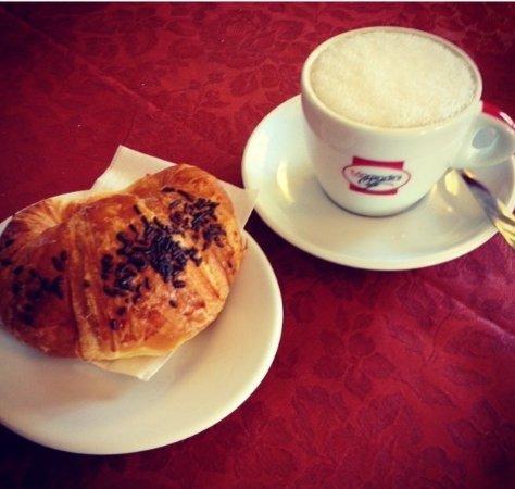 Sally Cafe