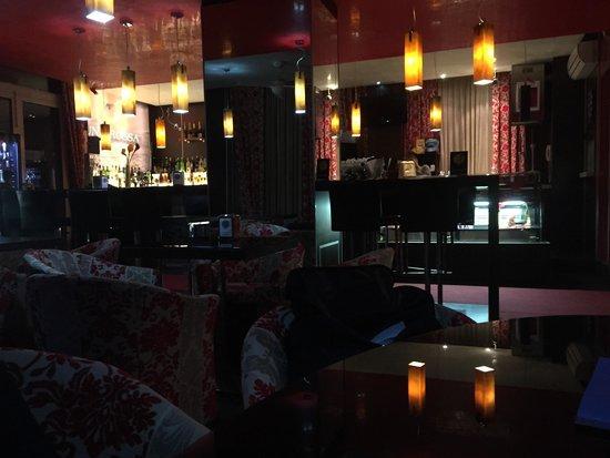 Luna Rossa Bar