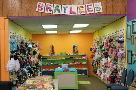 Braylee's Cottage & Zoo