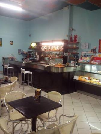Street Bar