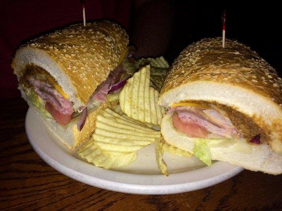Bonzer's Sandwich Pub