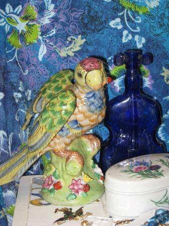 Ingrid's Antiques & Collectibles
