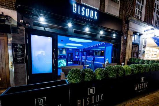 Bisoux Lounge