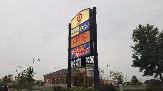 AMC Classic Grove City 14