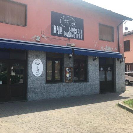 Blu Rose Pub