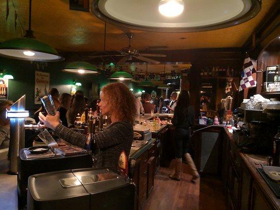 Bar le Galway
