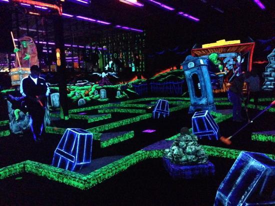 Monster Mini Golf