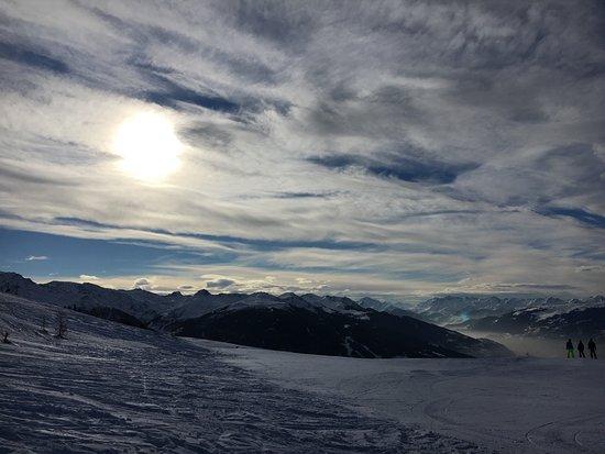 High Five Snowboard School