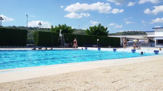 Piscine intercommunale des Roches de Condrieu