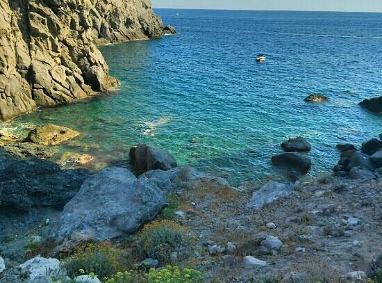 Sentiero Baia della Pelara