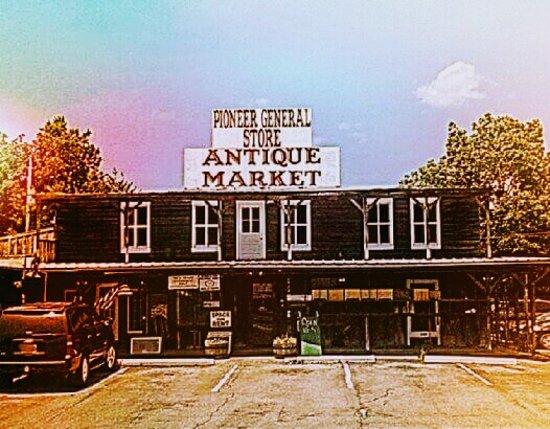 Pioneer General Store Antique Market